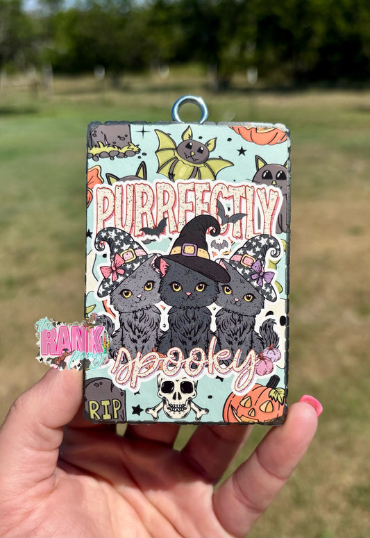 Purrfectly Spooky *Hansel & Gretel’s House*