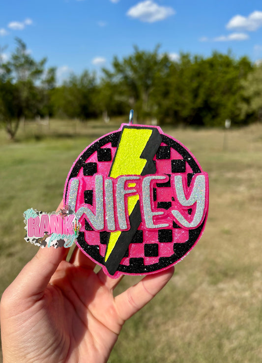 Wifey Checkered Bolt