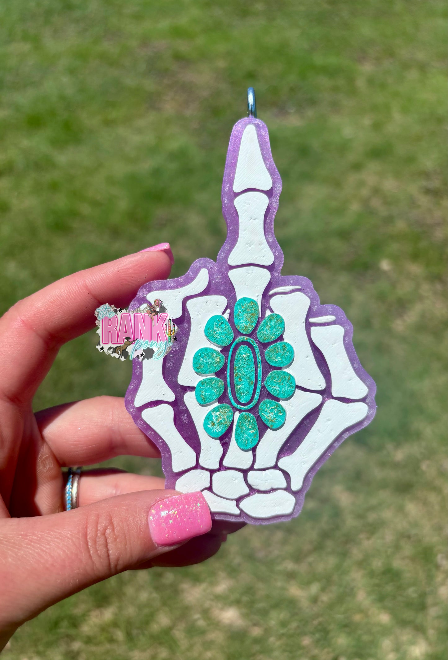 Skelly Middle Finger *Pink Saddle*