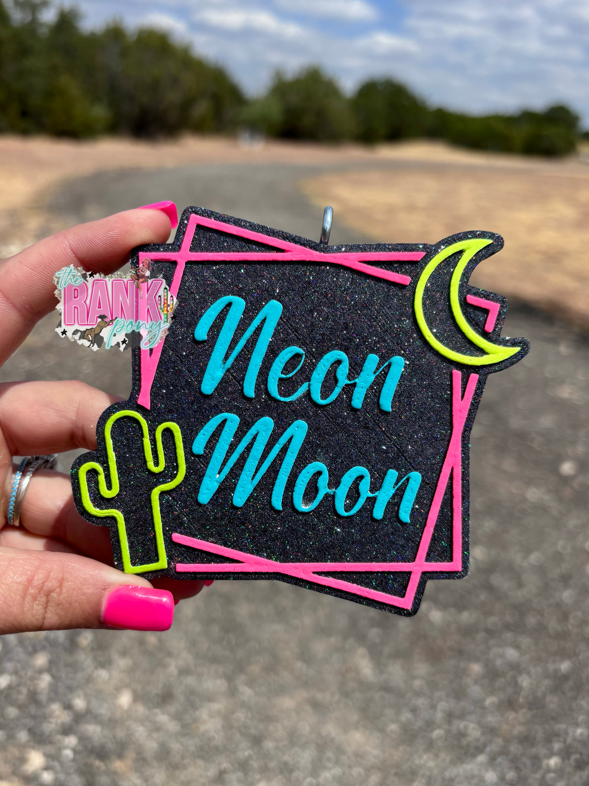 Neon Moon *Maverick*